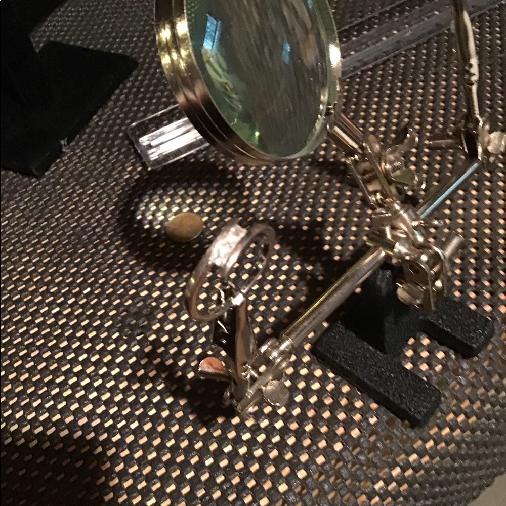Woman’s ring - Picture 7 of 7